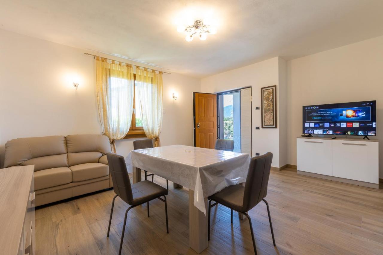 Apartment With Garden And Parking Bellagio Buitenkant foto